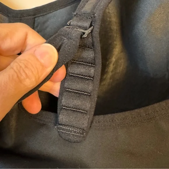 Livi Active High Impact Molded Underwire Sports Bra 44 C Black multi color - Picture 8 of 9